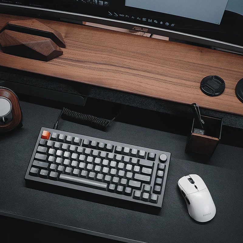 Solidny stojak na monitor z or – Desk Setup Workspace recenzja i cena